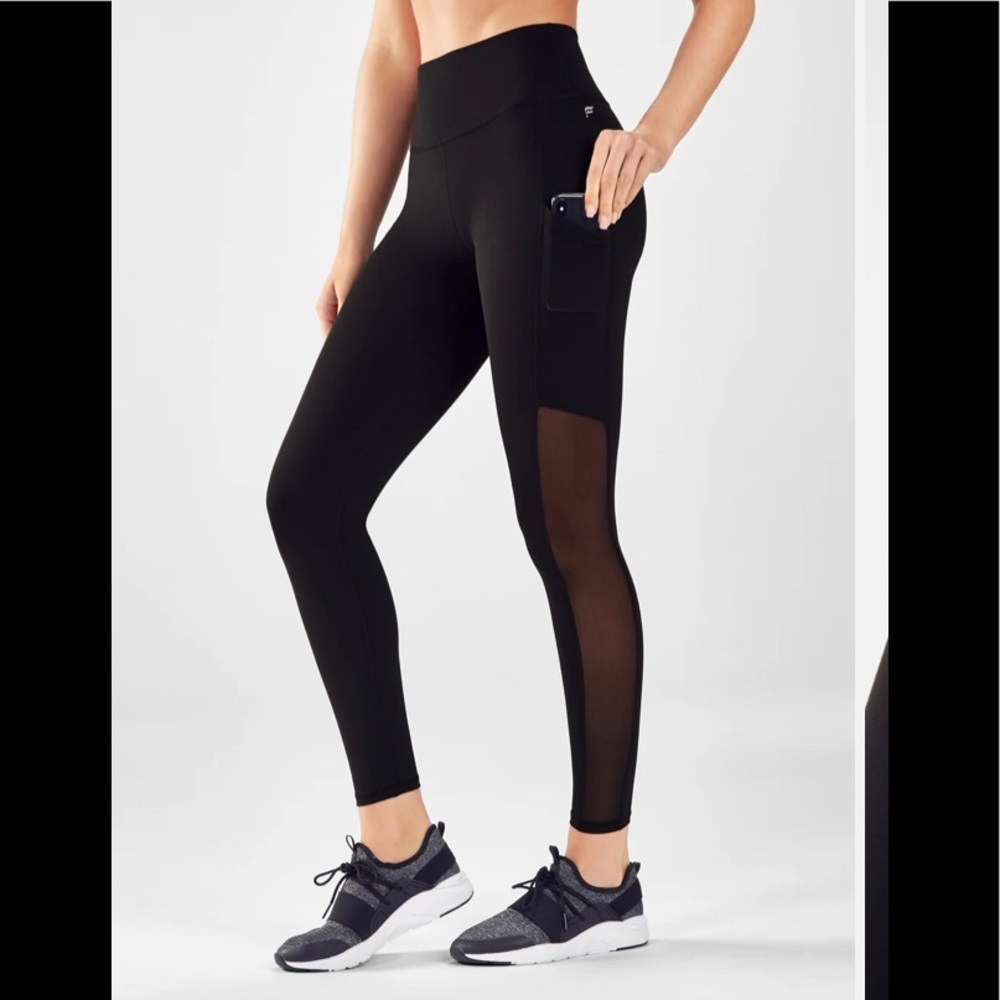 New Fabletics Mila High Waisted Pocket Legging Size XS